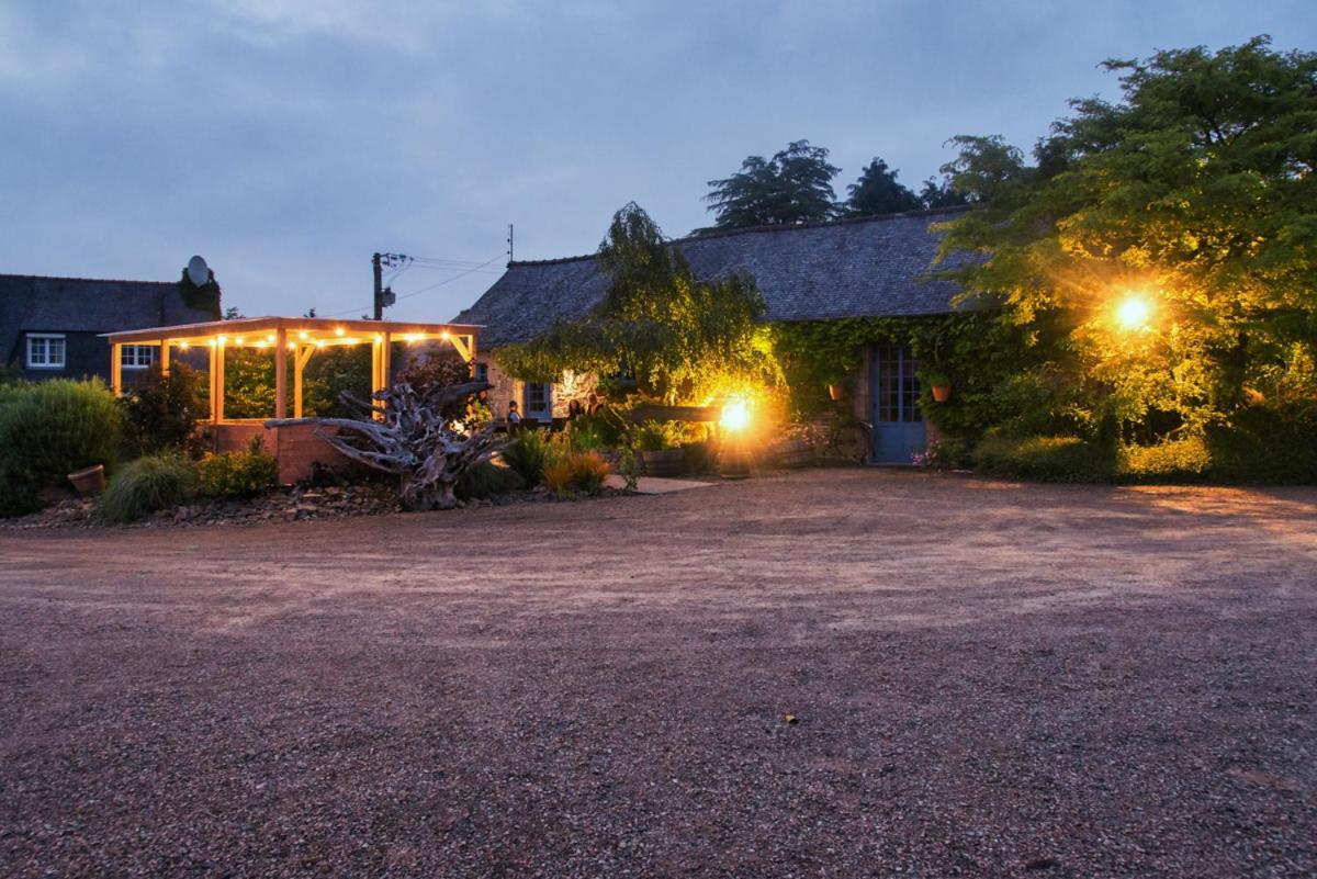 Domaine Le Puits De Jeanne Hotel Plouégat-Moysan Exterior foto